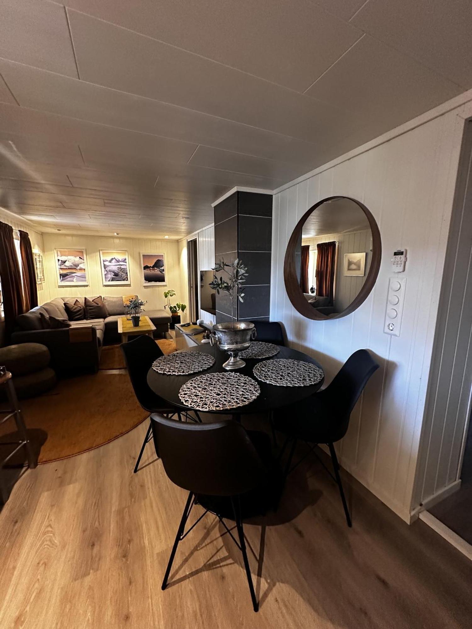 Kb Basement Apartment Sørvågen Bagian luar foto